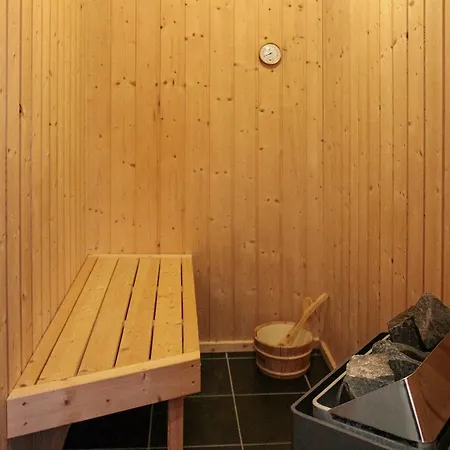 Three-bedroom Holiday In Casa vacanze *