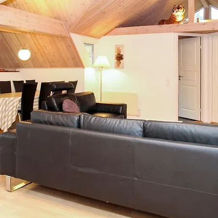Three-bedroom Holiday In Casa vacanze Hals
