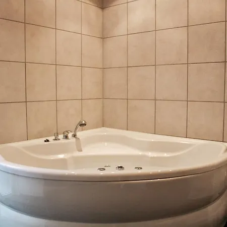 Three-bedroom Holiday In Casa vacanze Hals