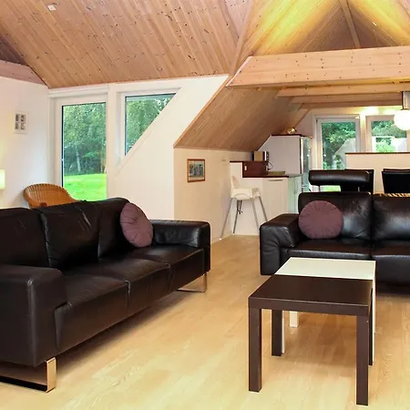 Three-bedroom Holiday In