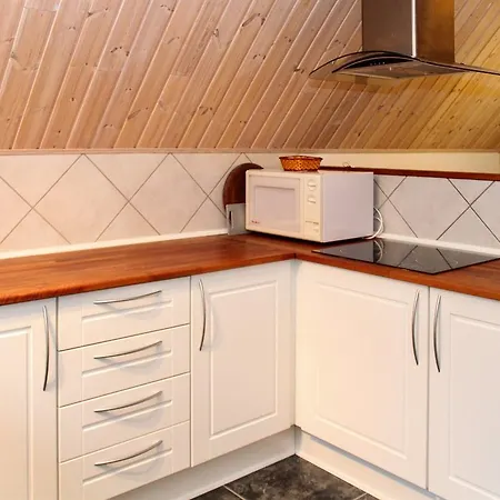 Three-bedroom Holiday In Casa vacanze *